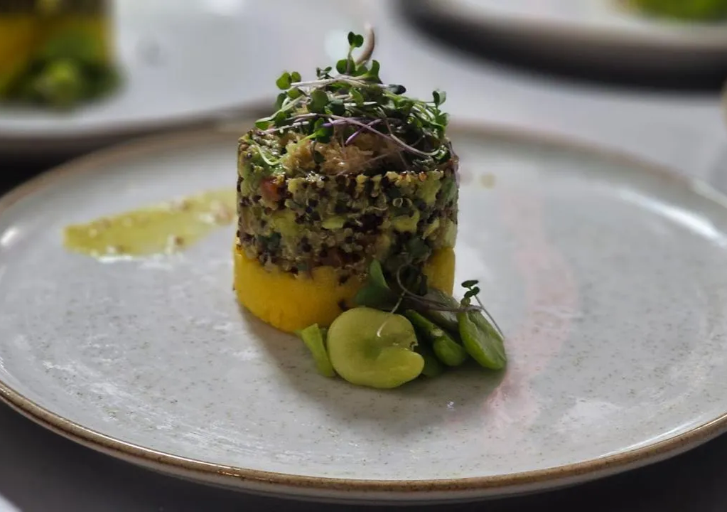 Causa Limeña de quinoa y jaiba